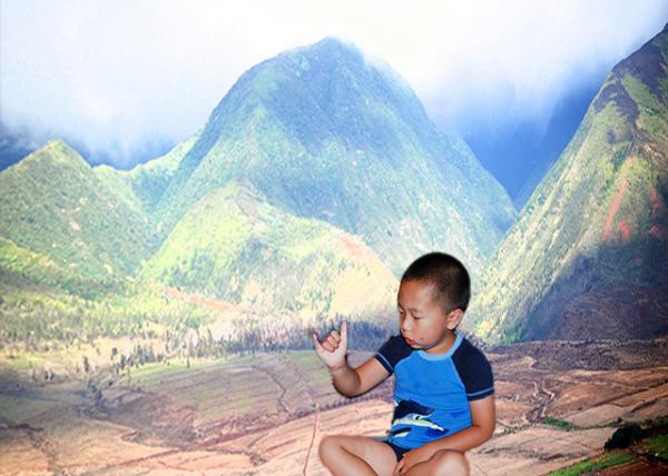 10-01-07_ Lihau @ Center & Helu @ Right Peaks-10001.jpg