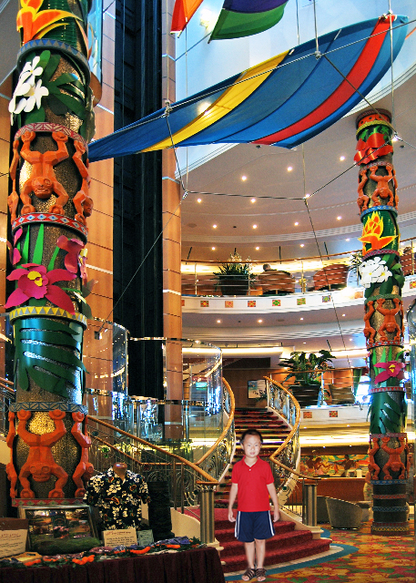 10-05-07_ NCL Pride of Aloha_Atrium-10001.jpg