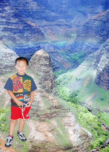 10-08-07_ Brown Volcanic Rock Formations Featuring a Striking Contrast between Lush, Green Vegetation & Deep Red, Orange ̫ƽϿ-10001.jpg