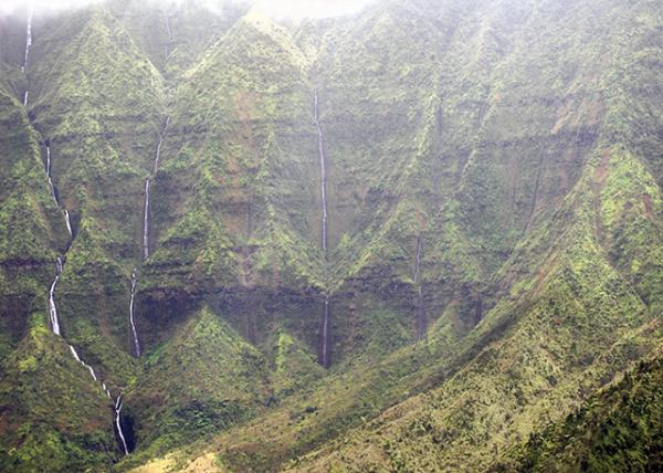 10-08-07_ Falls_Mount Waialeale Falls w the Weeping Wall, the Highest Waterfall.jpg