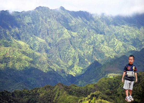 10-09-07_ Makaleha Mountains-10001.jpg