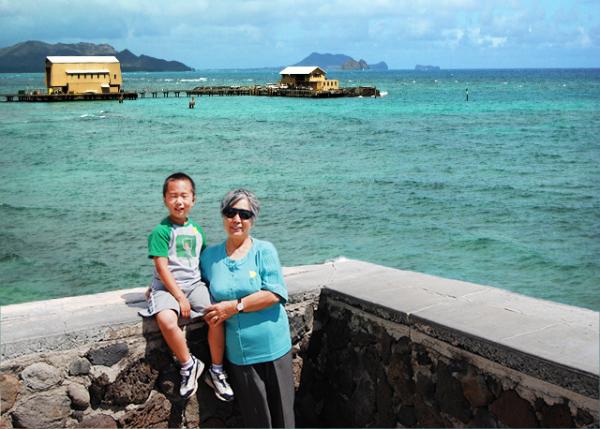 10-10-07_ Waimanalo Bay_Makai Research Pier-10001.jpg