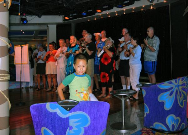 10-07-07_ NCL Pride of Aloha_Ukulele Performance .jpg