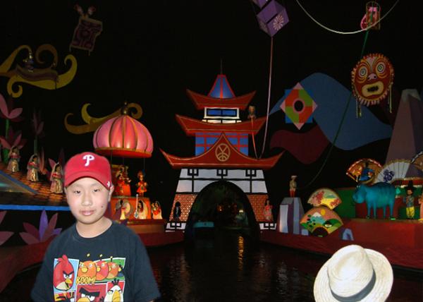 04-06-12_Fantasyland_Mother earth unites us in heart and mind-10001.jpg