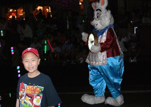 04-06-12_Parade_04_White Rabbit-10001.jpg