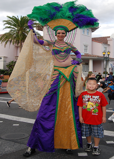 2012-04-07_13_Stiltwalker.jpg