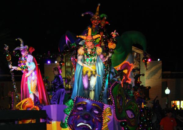 2012-04-07_39_Jurassic World Escape Room, Chucky Haunted House on Deck.jpg