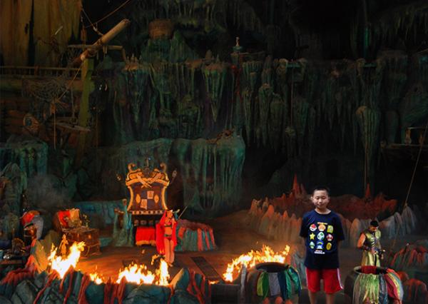 2012-04-08_11_The Eighth Voyage of Sindbad™ Stunt Show_Fatima of the Seven Campfires-10001.jpg