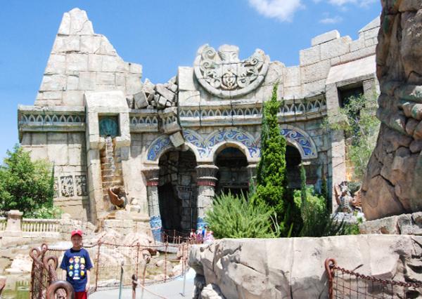 2012-04-08_15_Poseidon Fury @ the Lost Continent in Living Nomad Style-2.jpg