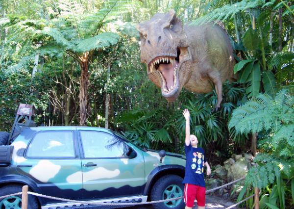 2012-04-08_17_Jurassic Park Car.jpg