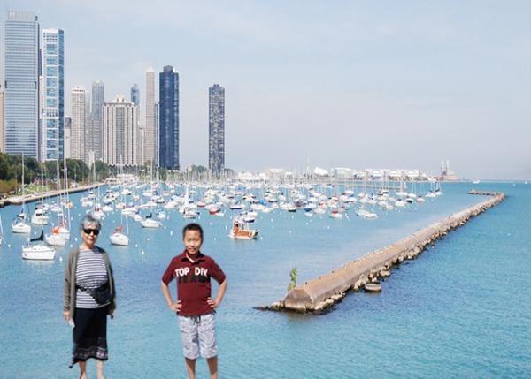 09-20-11_05_Monroe Harbor the largest of the Chicago Harbors-10001.jpg