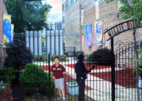 09-20-11_07_Willie Dixon's Blues Garden, Helping Promote Blues Music & Support Blues Artists-10001.jpg