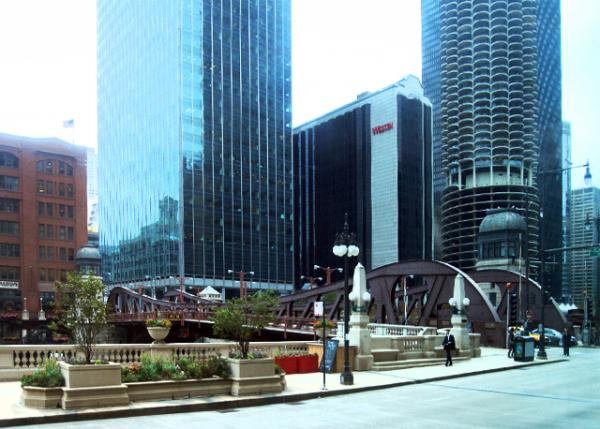 09-15-11_15_Marina City along Chicago River.jpg