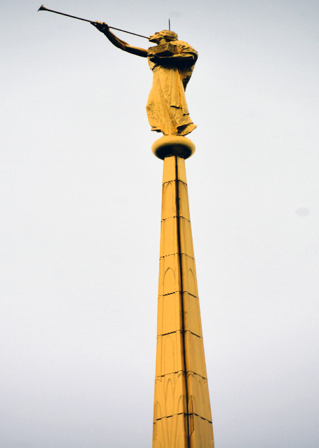 2015-12-26_Angel Moroni Coated w 24-carat Gold 24ƽĦʹ0001.JPG