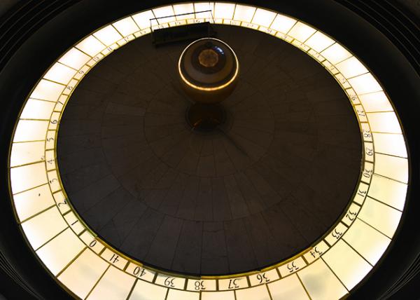 2016-12-24_Griffith Observatory_Foucault Pendulum ư0001.JPG