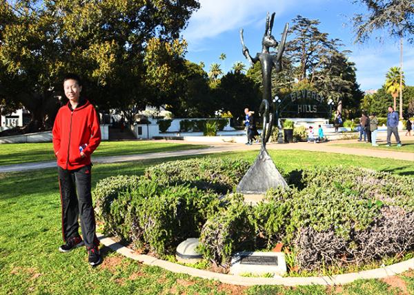 2016-12-25_Beverly Gardens Park_The Drummer (1989-90) by Barry Flanagan ֡-10001.jpg