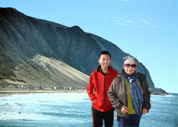 2016-12-25_Sand Dune & Rock Cairns along Hwy 1-10001.jpg