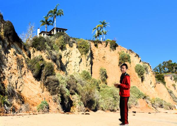 2016-12-25_Paradise Cove Beach below Cliffs º-10001.jpg