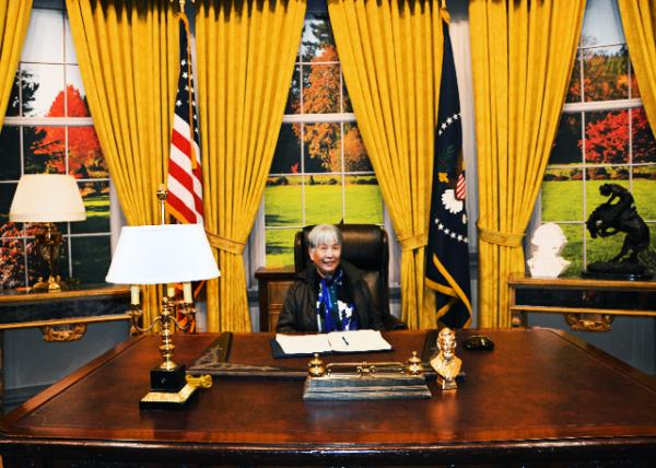 2016-12-27_Prop House_Oval Office.jpg