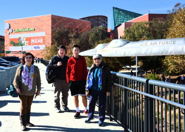2016-12-27_California Science Center w Lockheed A-12 Blackbird on Display ݿѧġϣ·ɻ˾A-120001.JPG