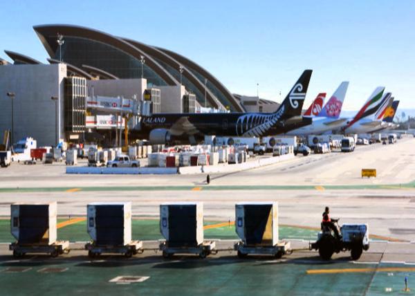 2016-12-28_LAX_Tom Bradley Intl Termina ɼʻķʺվ¥l0001.JPG