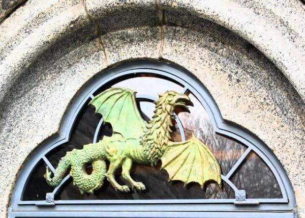 2024-04-06_Cockatrice or Ornate Dragon Accents of a Transom over a Doorway of the Castle0001.JPG