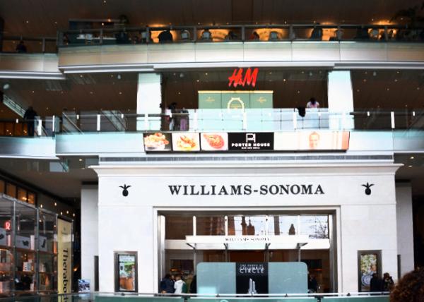 2024-04-06_Lobby & Shops in Deutsche Bank Center0001.JPG