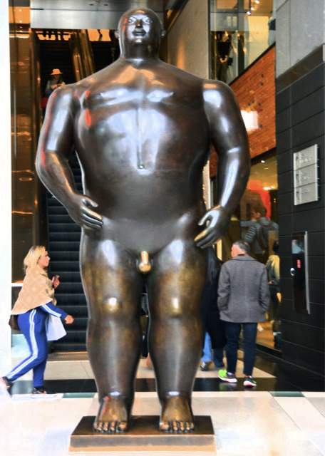 2024-04-06_Adam and Eve Sculptured by Fernando Botero @ Columbus Circle-Time Warner Center0001.JPG