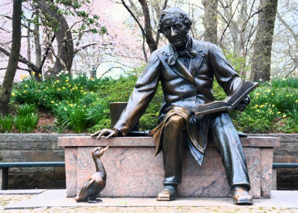 41_2024-04-06_Sculpture_Hans Christian Andersen Monument0001.JPG