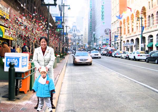 2004-12-31_Market St in Philly0001.JPG