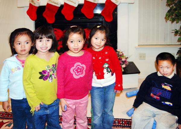 2006-12-30_Tiffany-Samantha-Jasmine-Alison-Aiden @ Bonnie-Dashi's House_M0001.JPG