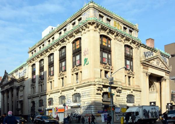 2023-12-08_Bldg_Capitale w Corinthian Pilasters_ Columns & a Pediment (1893)-20001.JPG