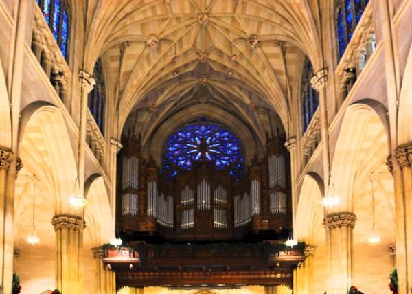 2023-12-08_St. Patrick's Cathedral_Grand Rose Window & Organ0001.JPG