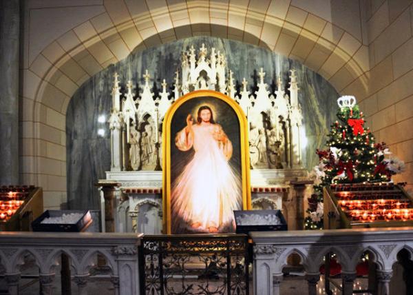 2023-12-08_St. Patrick's Cathedral_Divine Mercy Chaplet_His mercy endures forever_Responsorial Psalm0001.JPG