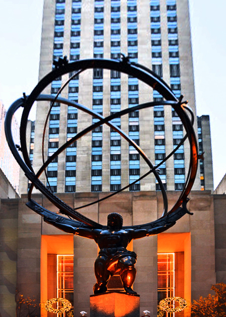 2023-12-08_Rockefeller Ctr_Ancient Greek Titan Atlas Holding the Heavens on His Shoulders0001.JPG