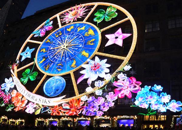 2023-12-08_Saks Fifth Avenue_Diors Carousel of Dreams Woven w Nearly 300_000 LED Lights & a Symphony of Melodies0001.JPG