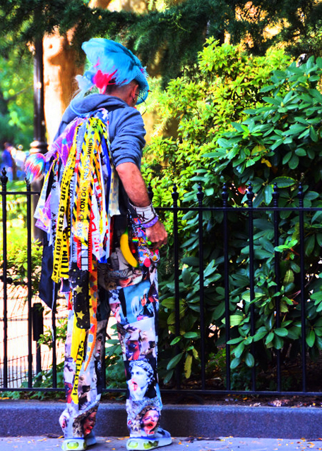 2022-10-22_Washington Sq Park_Clown0001.JPG