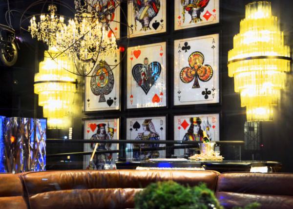 2022-10-22_901 Broadway_Timothy Oulton_ the Music-Inspired Composer & the Breezy Brighton Beach0001.JPG