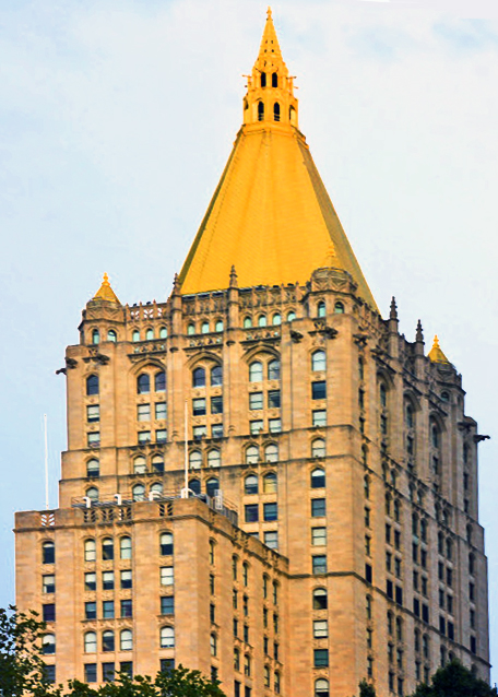 2022-09-25_The NY Life Bldg in Gothic Revival 1927-1928) @ 51 Madison Ave0001.jpg