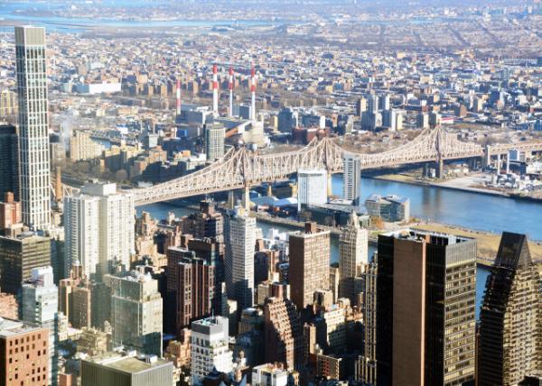 2024-12-14_59_Queensboro Bridge towards Roosevelt Island0001.JPG