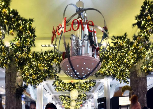 2024-12-14_04_Holiday Decorations0001.JPG