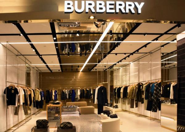 2024-12-14_67_Burberry British luxury Brand @ Saks0001.JPG
