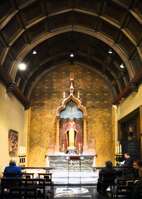 2024-12-14_20_Marble Statue of Our Lady of Mercy 1924 @ Saint Elizabeth's Chapel，the Parish's Mortuary Chapel0001.JPG