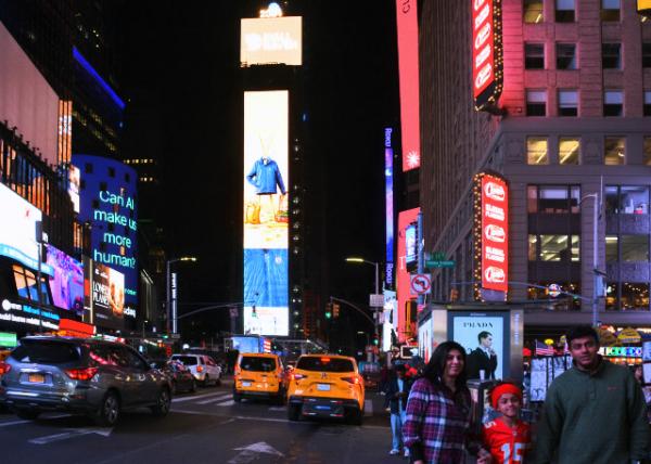 2024-10-19_411_Times Square Set against the Iconic Signage & Broadway Billboards0001.JPG