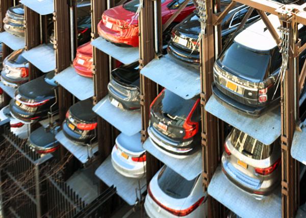 2025-02-22_10_Linear Park Built on the Elevated Train Tracks above 10th Ave0001.JPG