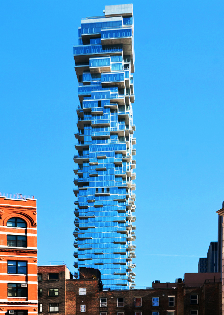 2025-02-22_42_Herzog & de Meuron's 56 Leonard Jenga Tower0001.JPG