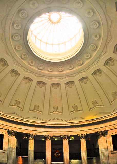 2016-04-26_Federal Hall_Rotunda w the Skylight  Surrounded by Raised Rosettes0001.JPG