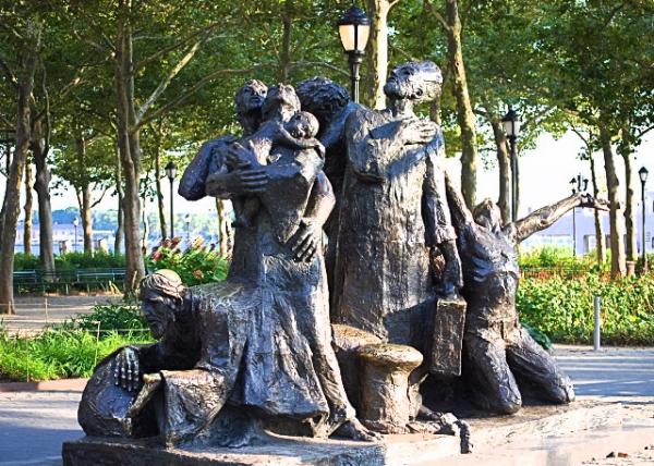 2022-09-25_Memorial of the Immigrants_ 1973 Emphasizing the Struggle & Toil Inherent in the Experience of the Immigrant or Dislocated Person0001.JPG