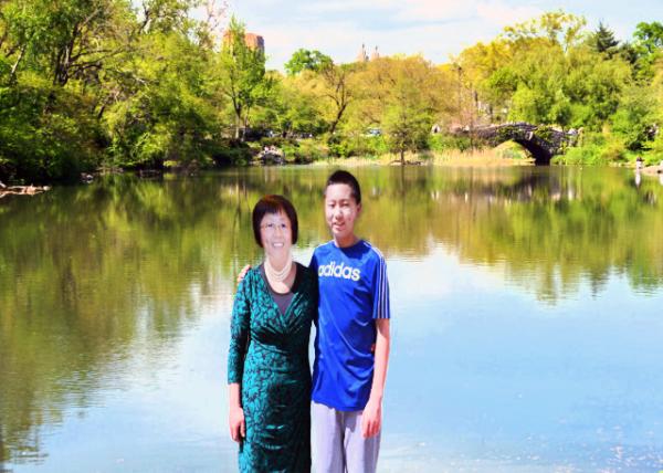 2016-04-30_Ctr Park Gapstow Bridge over the Pond-20001.JPG