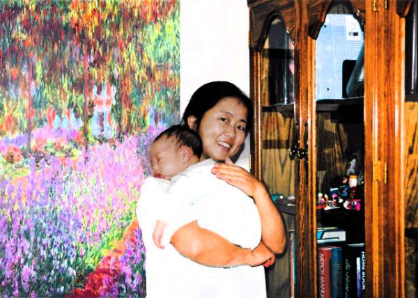 2003-04-30_Patting to Sleep_M0001.JPG